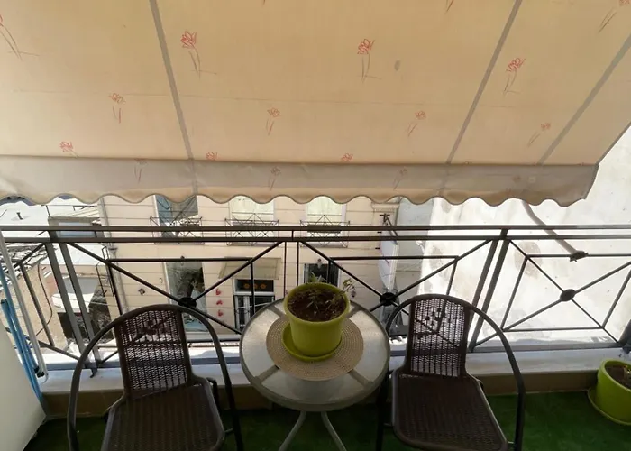 Modern Ll Apartment Volos